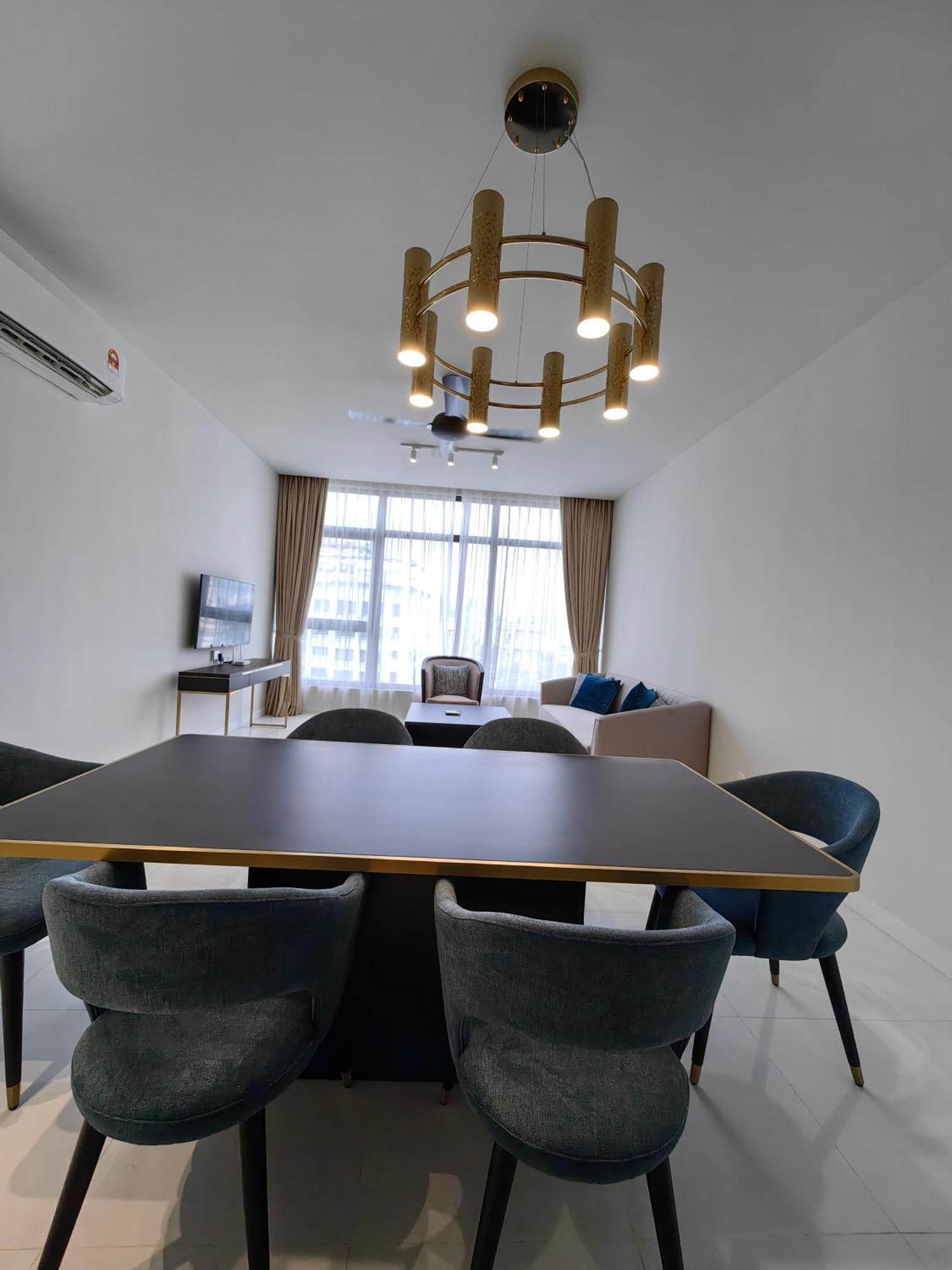 Pavillion Embassy Service Apartment By Autumn Suites Premium Stay Kuala Lumpur Bagian luar foto