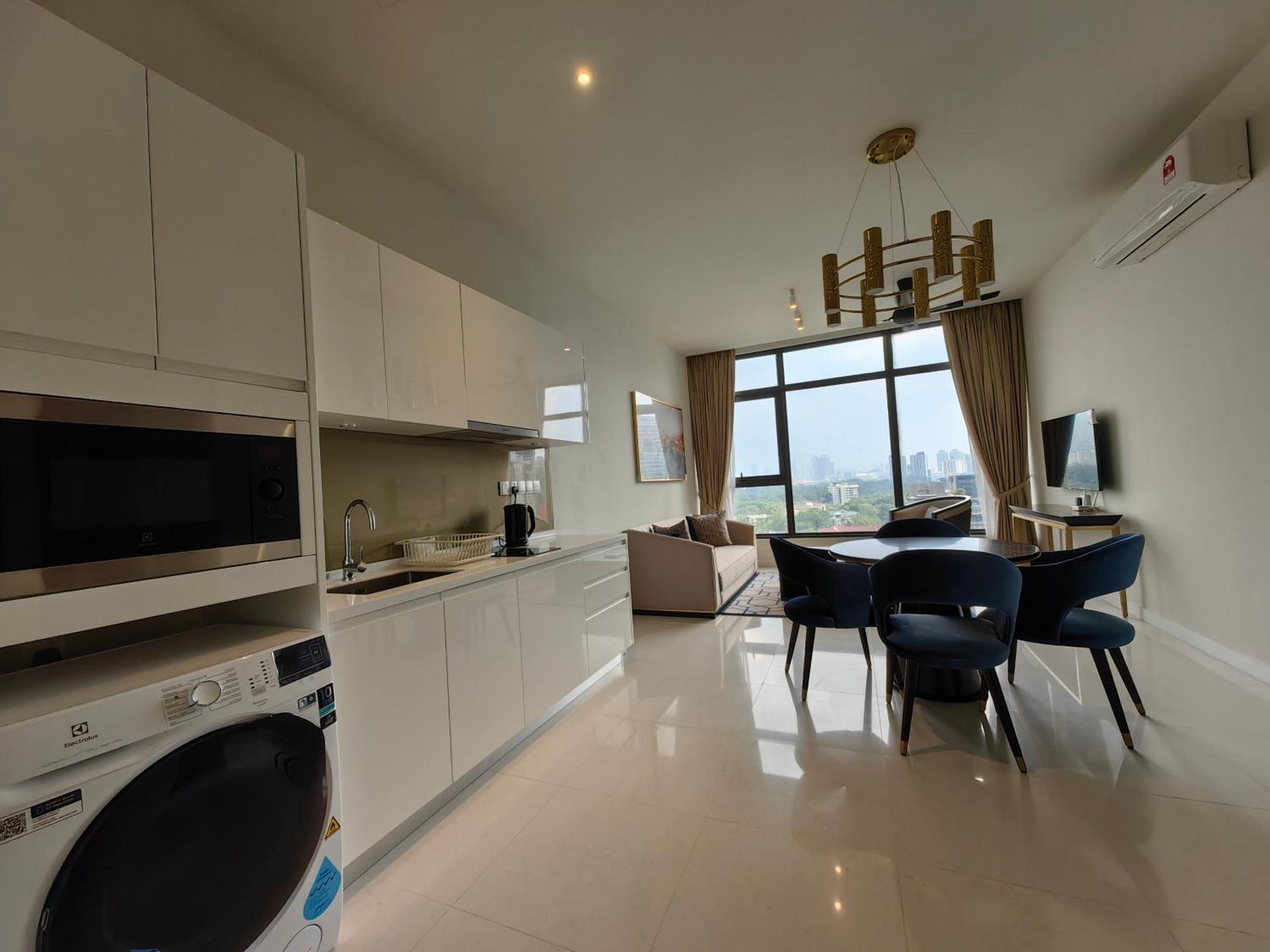 Pavillion Embassy Service Apartment By Autumn Suites Premium Stay Kuala Lumpur Bagian luar foto