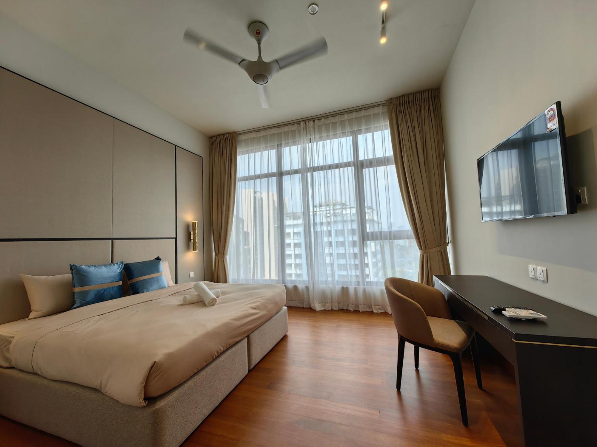 Pavillion Embassy Service Apartment By Autumn Suites Premium Stay Kuala Lumpur Bagian luar foto